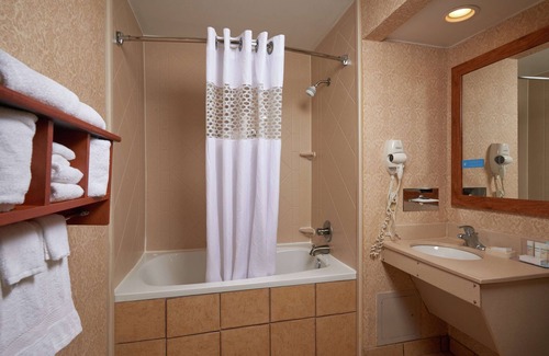 Franklin Hotel | Hampton Inn Franklin