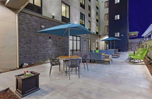 Patterson Hotel | Hampton Inn Patterson, Ca