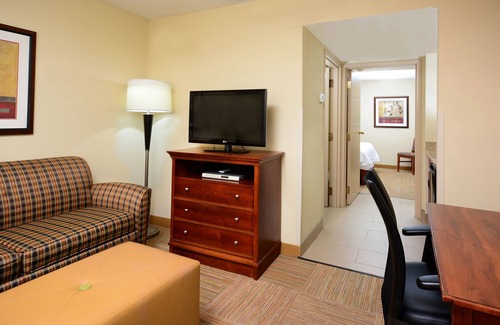 Northeast Raleigh Hotel | Hampton Inn Raleigh-Capital Blvd. North