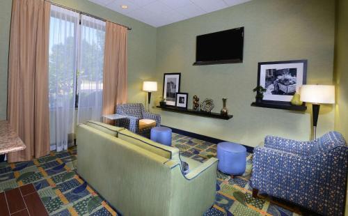 Roxboro Hotel | Hampton Inn Roxboro