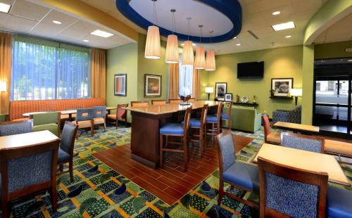Roxboro Hotel | Hampton Inn Roxboro