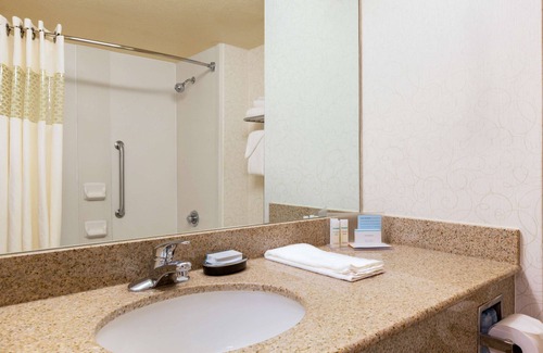 San Marcos Hotel | Hampton Inn San Marcos, CA