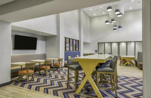 Decatur Hotel | Hampton Inn & Suites By Hilton Decatur