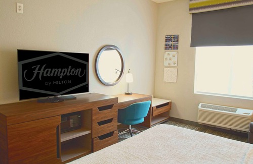 Cathedral City Hotel | Hampton Inn & Suites Cathedral City