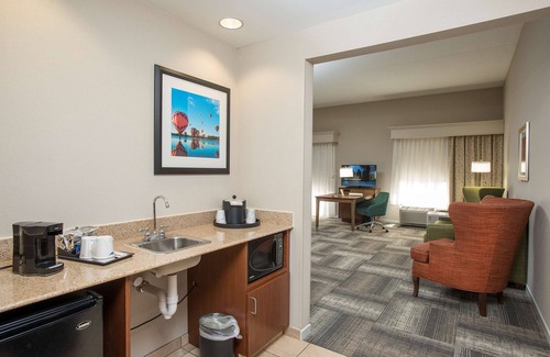 West Chester Hotel | Hampton Inn & Suites Cincinnati-Union Center