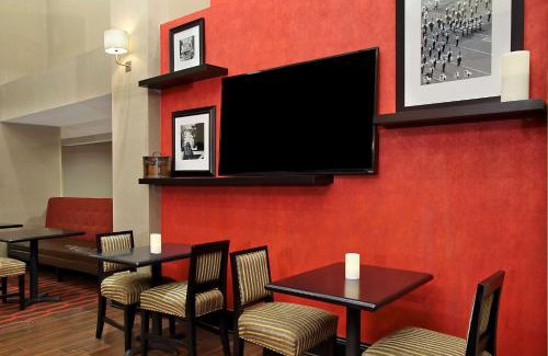 Hilliard Hotel | Hampton Inn & Suites Columbus Hilliard