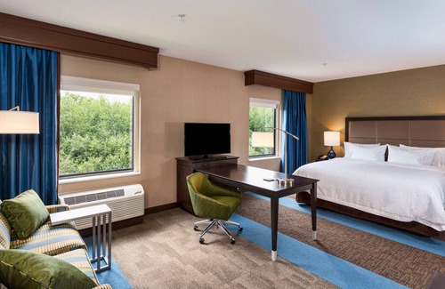 Duluth Hotel | Hampton Inn & Suites Duluth North/Mall Area