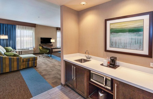 Duluth Hotel | Hampton Inn & Suites Duluth North/Mall Area