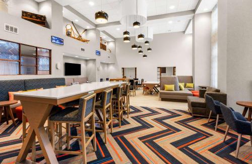 Fairbanks Hotel | Hampton Inn & Suites Fairbanks