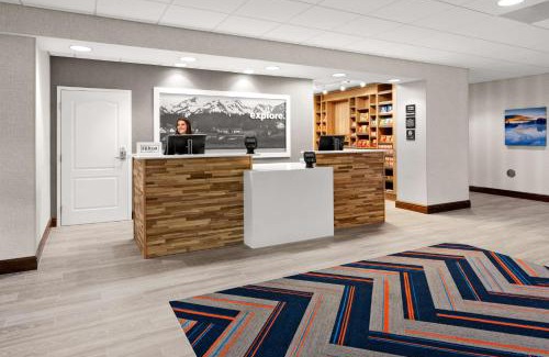 Fairbanks Hotel | Hampton Inn & Suites Fairbanks