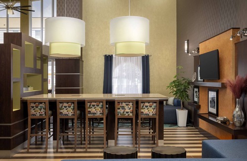 Lake City Hotel | Hampton Inn & Suites Lake City