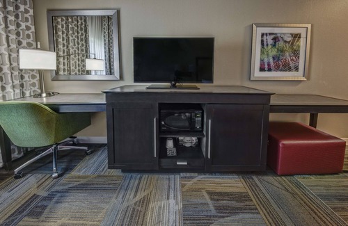 Wolfchase Hotel | Hampton Inn & Suites Memphis-Wolfchase Galleria