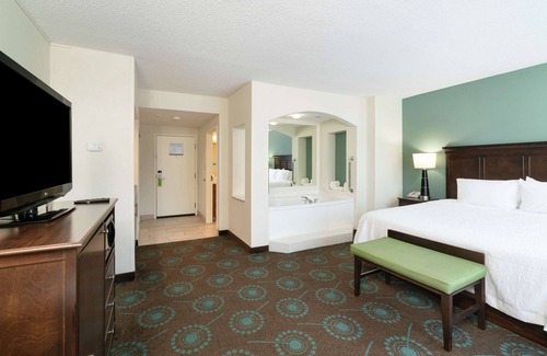 Mooresville Hotel | Hampton Inn & Suites Mooresville/Lake Norman
