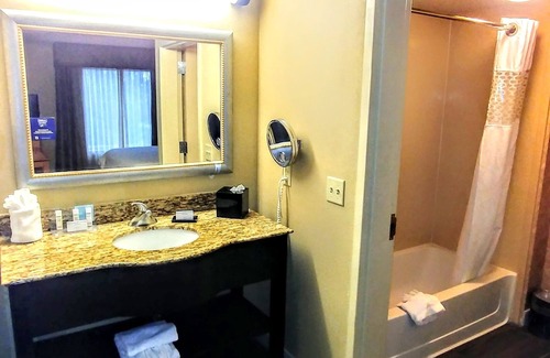 Murfreesboro Hotel | Hampton Inn & Suites Murfreesboro