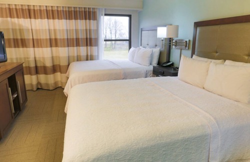Larkwood Hotel | Hampton Inn & Suites Nashville-Airport