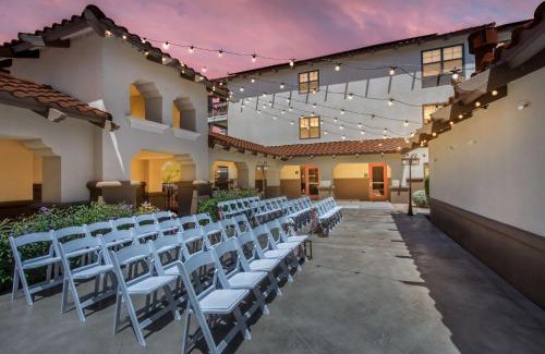 Palm Valley Hotel | Hampton Inn & Suites Phoenix-Goodyear