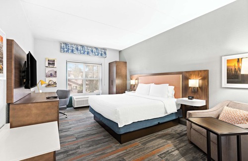 Palm Valley Hotel | Hampton Inn & Suites Phoenix-Goodyear