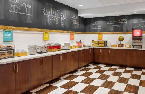 Ridgecrest Hotel | Hampton Inn & Suites Ridgecrest