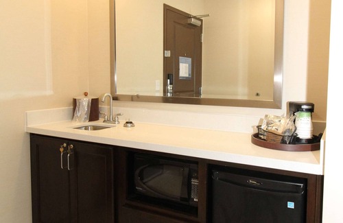 Milan Hotel | Hampton Inn & Suites Sandusky/Milan