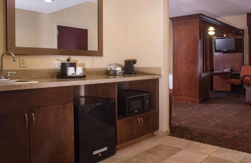 Woodstock Hotel | Hampton Inn & Suites Woodstock, VA