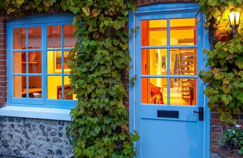 Winchester Cabaña | Colgar su sombrero - The Cottage