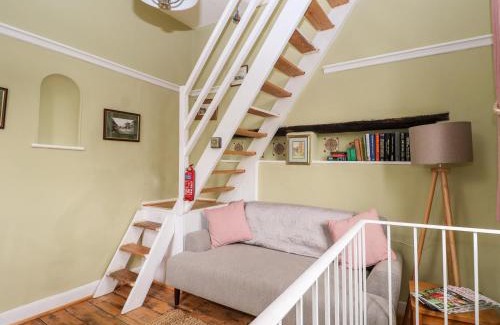 Waterlooville Casa | Hapton Folly