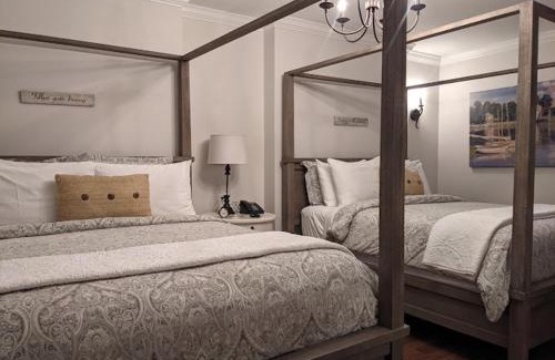 Sackets Harbor Hotel | Harbor House Inn