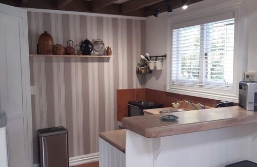 Onehunga Casa | Harbour View Cottage B&B