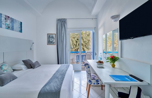 Aghir Hotel | Hari Club Beach Resort