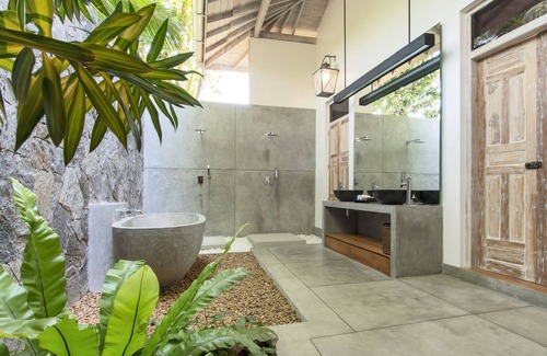 Hikkaduwa Hotel | Haritha Villas & Spa