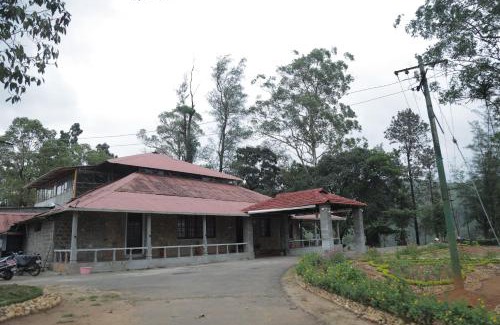 Valparai Hotel | Harris Holiday Inn