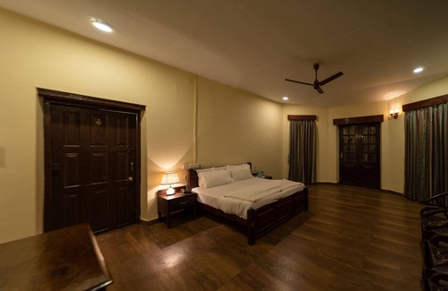 Valparai Hotel | Harris Holiday Inn