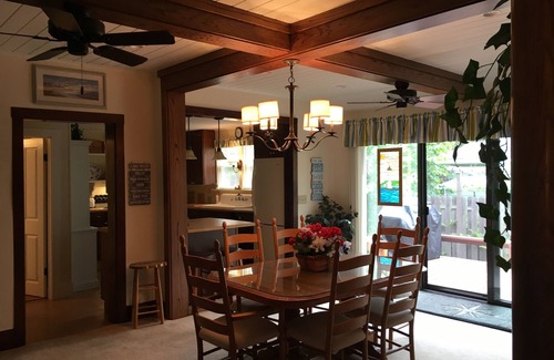 Frankfort Casa | Haugen's Haven - Fabulosa casa familiar - 3 cuadras del lago, pasos del centro