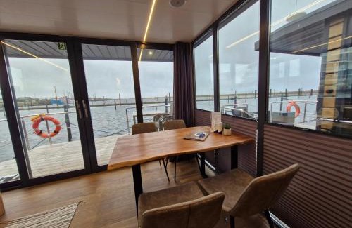 Wendtorf Alquiler De Eote | Hausboot Fjord Cumulus Solarboot mit Biosauna in Wendtorf