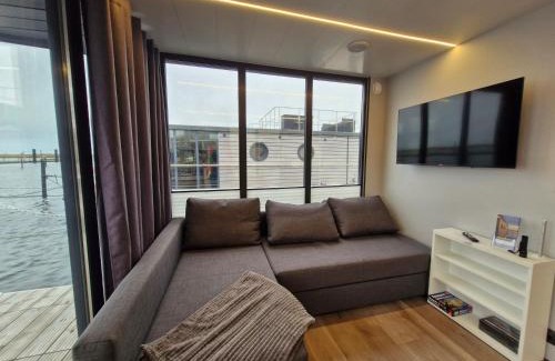 Wendtorf Alquiler De Eote | Hausboot Fjord del Sol Solarboot mit Biosauna in Wendtorf