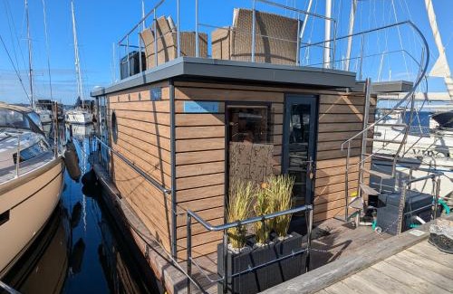 Wendtorf Alquiler De Eote | Hausboot Fjord Stella - Solarboot mit Biosauna in Wendtorf