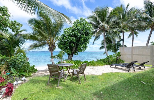Tapere of Vaimaanga Cabaña | Have direct access to your own beachfront.