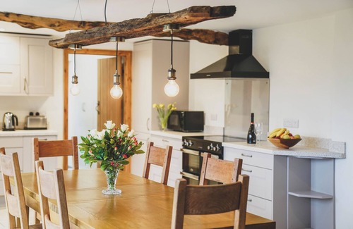 Axminster Cabaña | Hawley Farm Self Catering Holiday Accommodation