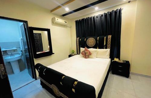 Lahore Hotel | Hayat Lodges & Hotel