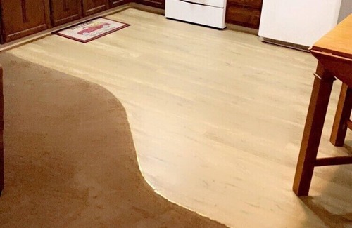 Aberdeen Apartamento | HC Hideaway - Rustic Roomy Relaxing! Queen Bed, Full Kitchen!