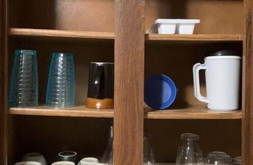 Aberdeen Apartamento | HC Hideaway - Rustic Roomy Relaxing! Queen Bed, Full Kitchen!