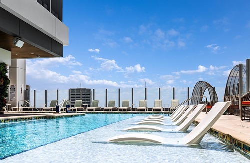 Downtown Atlanta Complejo | Heart of Downtown Atlanta Resort with Pool & Bar