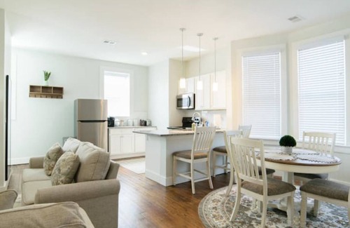 Hamilton Apartamento | Heart of Hamilton#6-Hamilton, Spooky Nook, Miami U- Pet Friendly