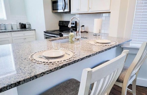 Hamilton Apartamento | Heart of Hamilton#6-Hamilton, Spooky Nook, Miami U- Pet Friendly