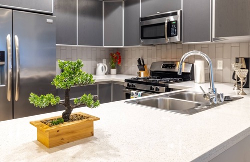 Hollywood Apartamento | Heaven on Hollywood Boulevard Furnished Apartments