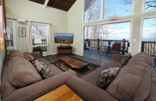 Chalet Village Villa | Heavenly View 2308