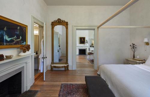 Downtown Hotel | Heights House Hotel