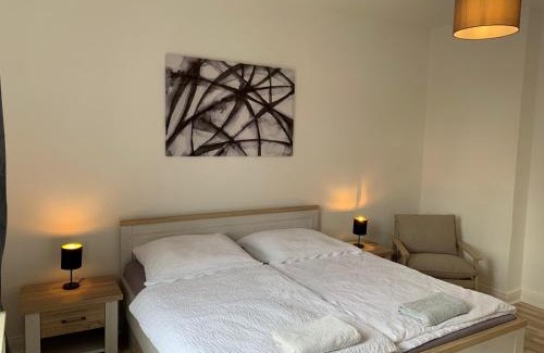 Neumuenster Apartamento | Helle Freude! Modern Apartment in central Location