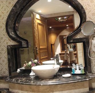 New Cairo Hotel | Helnan Landmark Hotel