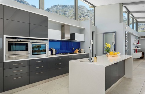 Camps Bay Villa | Hely Horizon